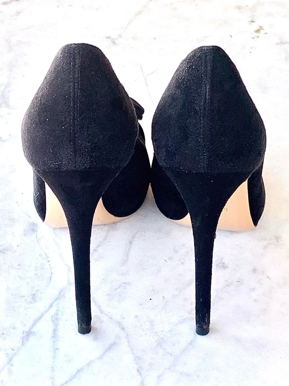 SALVATORE FERRAGAMO NOYAL META  Black Suede Pump BOOTIE GOLD Cap Toe SZ 8 1/2